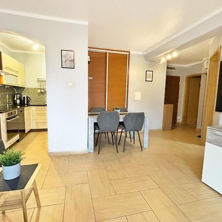 Apartamenty Bryza - Chelmonskiego - Parking - Centrum Świnoujście Εξωτερικό φωτογραφία